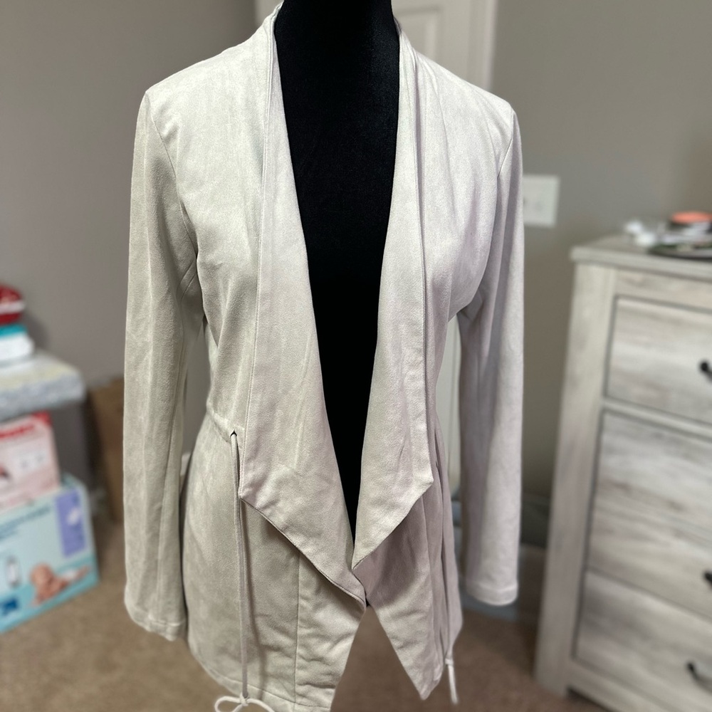 2/$15 ✨ Thread Supply Cape Style Jacket